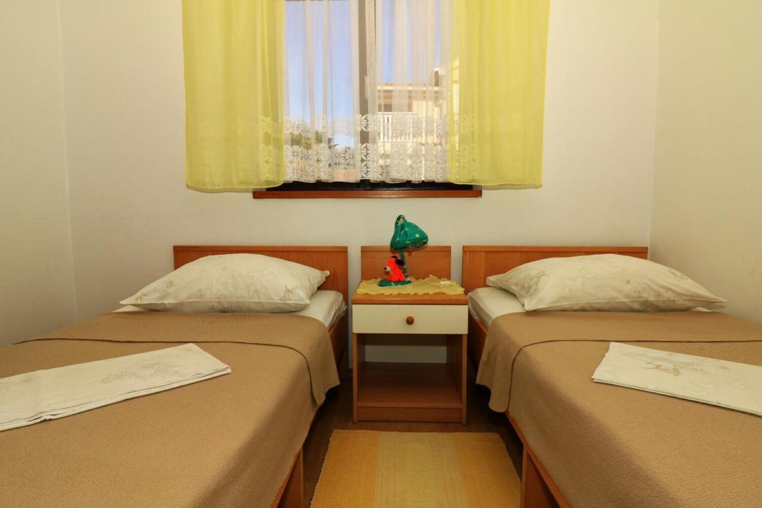 Apartments Slavica - Free Parking Jezera Exterior photo
