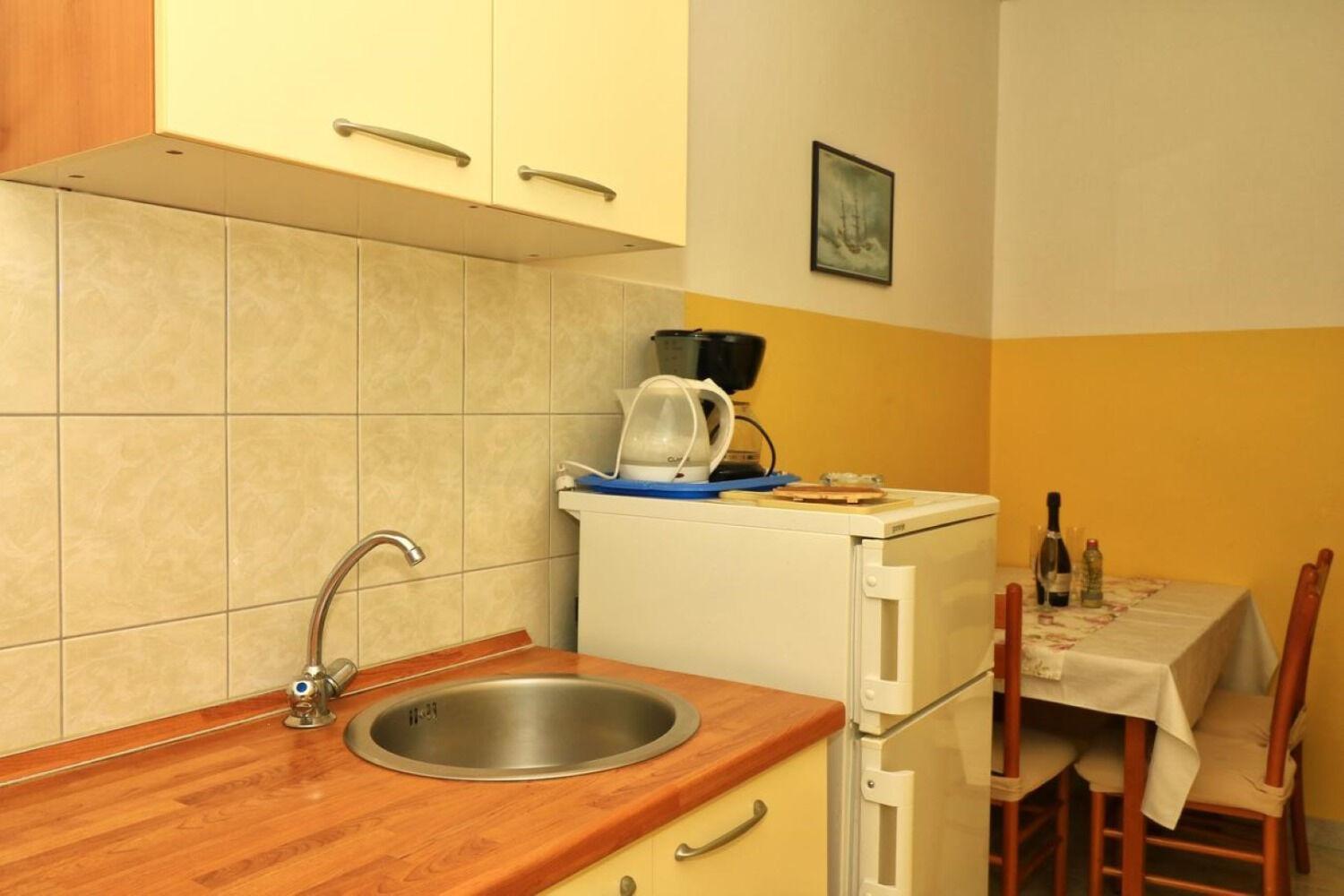 Apartments Slavica - Free Parking Jezera Exterior photo