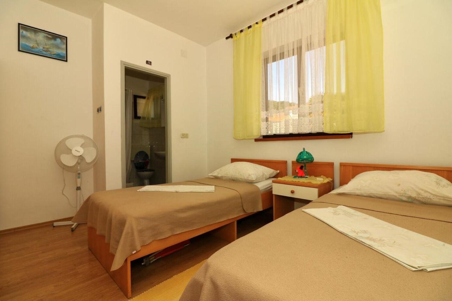 Apartments Slavica - Free Parking Jezera Exterior photo